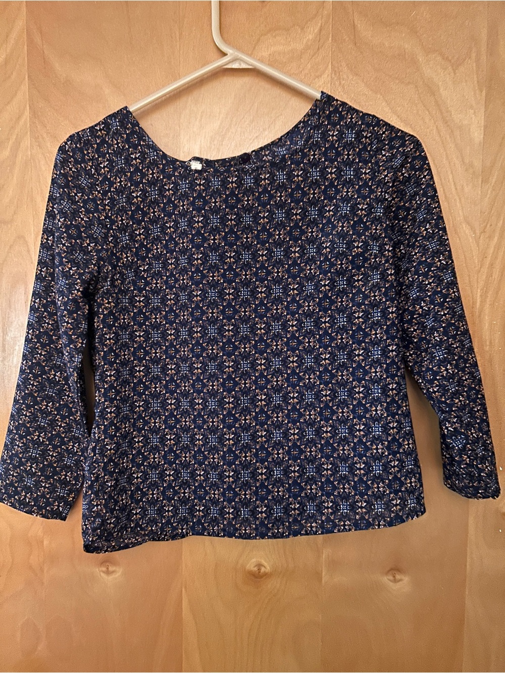 Women's Navy Floral Pattern Long-Sleeve Top Open Back